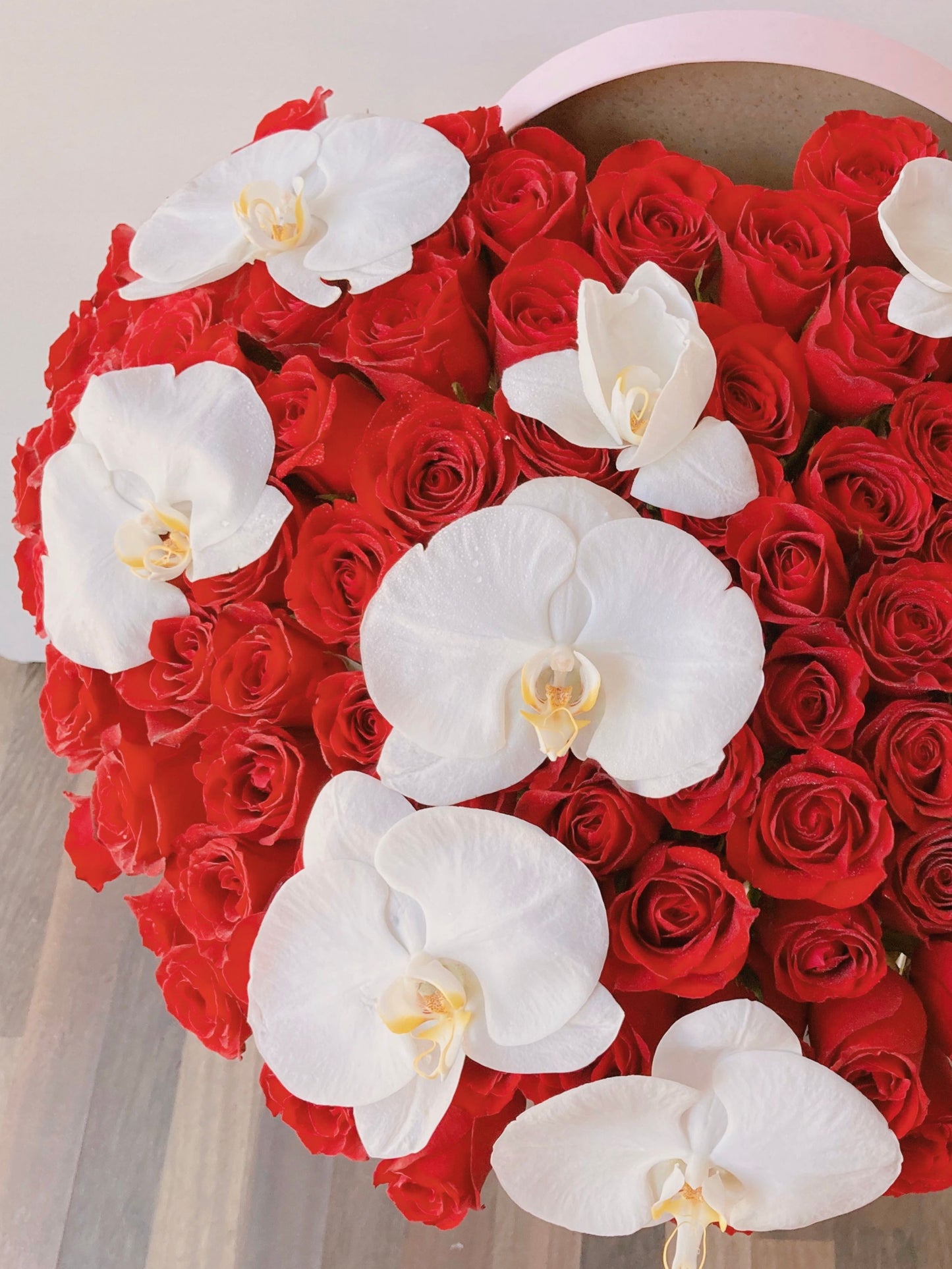 Deluxe 75 rosas & Orquideas