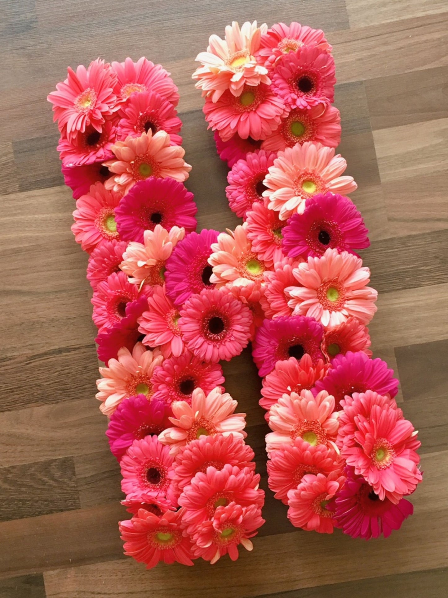 Letra con Gerberas